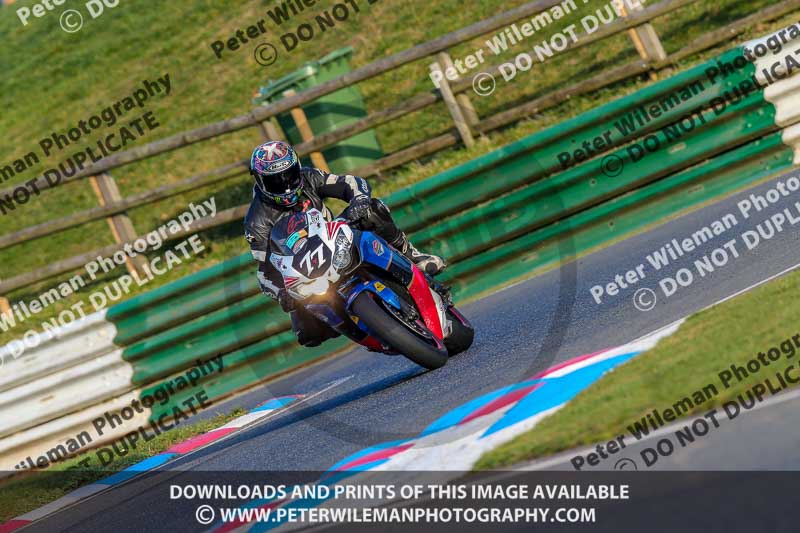 PJM Wedding Photography;enduro digital images;event digital images;eventdigitalimages;mallory park;mallory park photographs;mallory park trackday;mallory park trackday photographs;no limits trackdays;peter wileman photography;racing digital images;trackday digital images;trackday photos